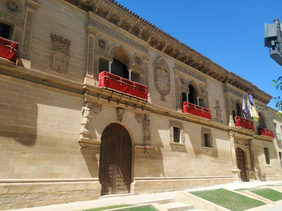 Balcon Del Cardenal Apartment Baeza Luaran gambar
